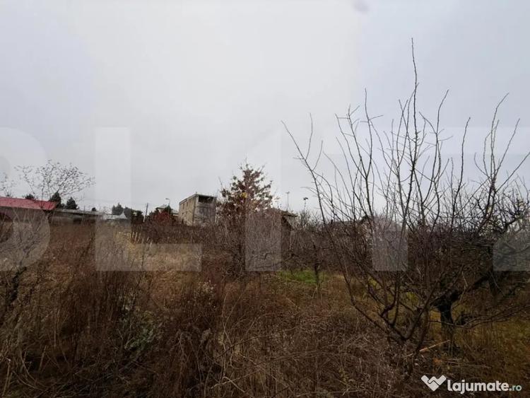Casă cu 1 camere cu Teren 4246 Mp în Central