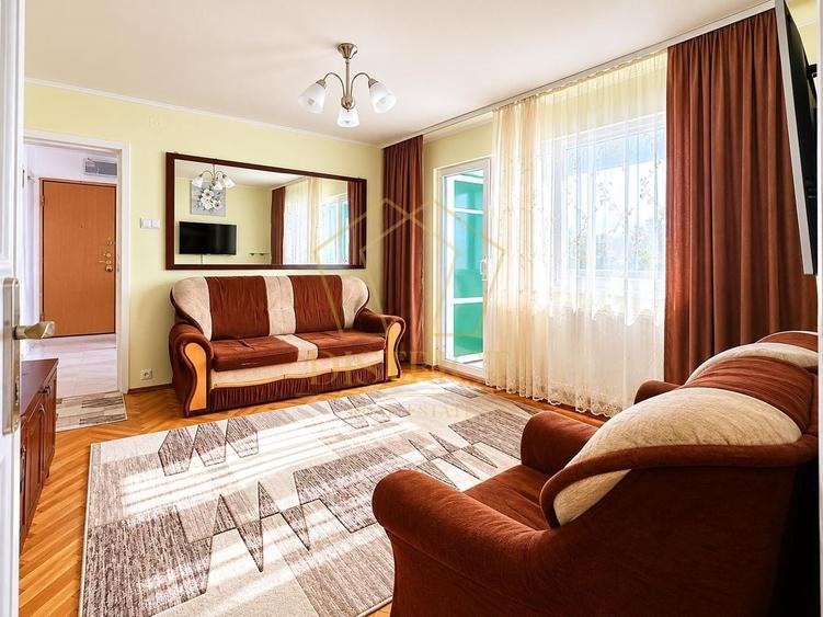 Apartament cu 3 camere decomandat, mobilat în Girocului
