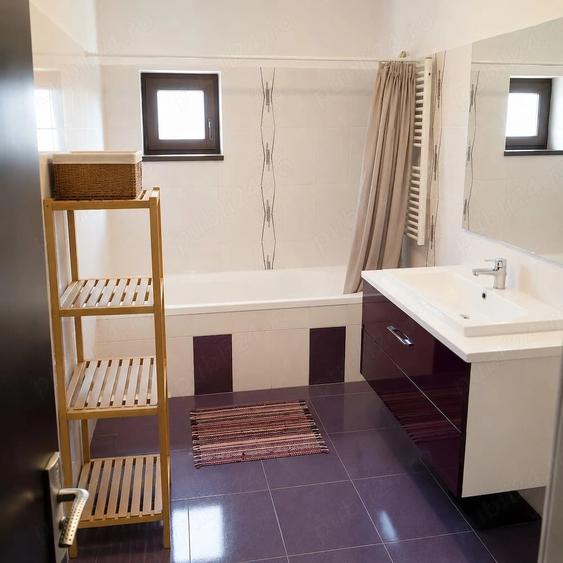 Casă cu Teren 540 Mp în Vidra