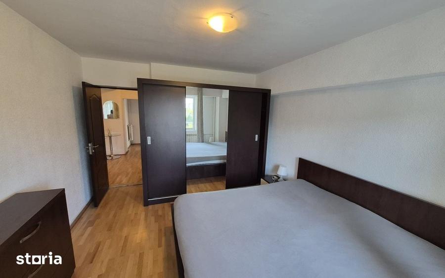 Apartament cu 3 camere în Centrul Civic