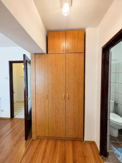 Apartament cu 2 camere decomandat în Basarabia
