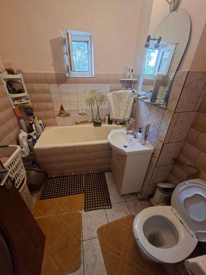 Apartament cu 2 camere decomandat în Nicolina