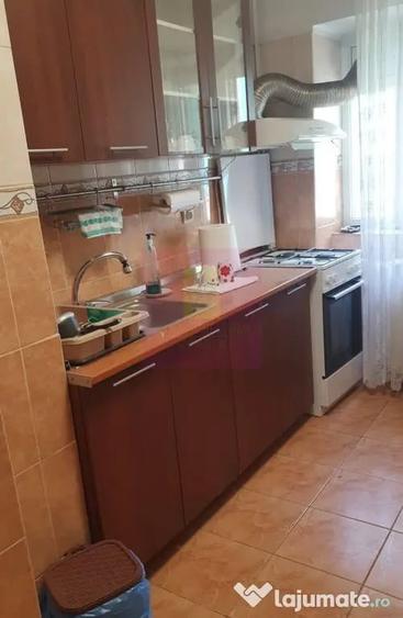 Apartament cu 3 camere decomandat în Morarilor