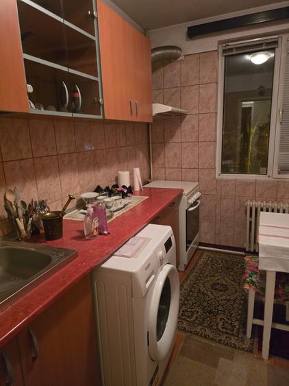 Apartament cu 2 camere, mobilat în Pajura