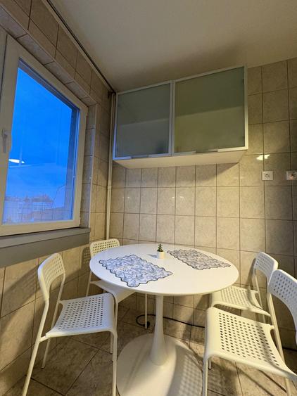 Apartament cu 2 camere semidecomandat în Apusului