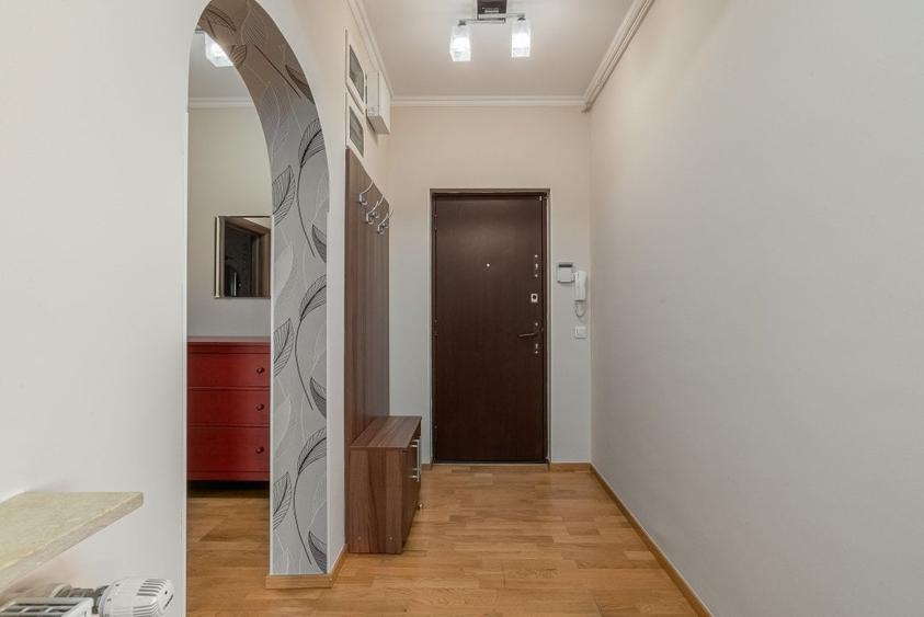 Apartament cu 3 camere decomandat, mobilat în Dorobanți