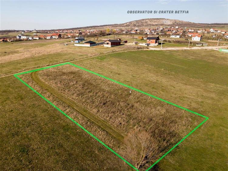 Teren intravilan de 1901 mp, în Betfia