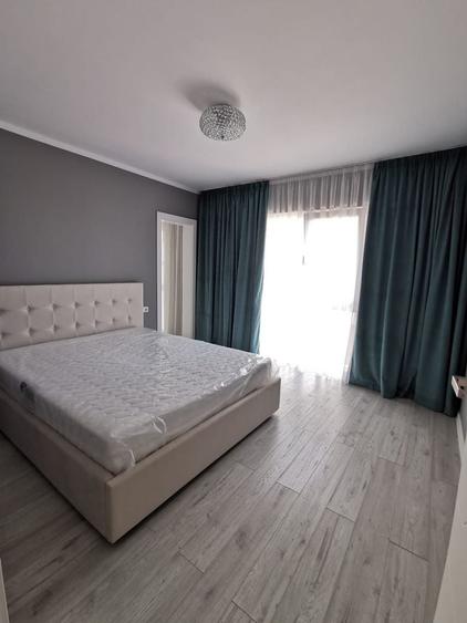Casă cu 3 camere cu Canalizare în Dumbrăvița