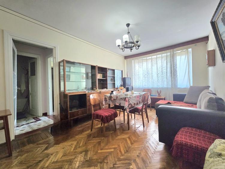 Apartament cu 2 camere semidecomandat în Calea Galați