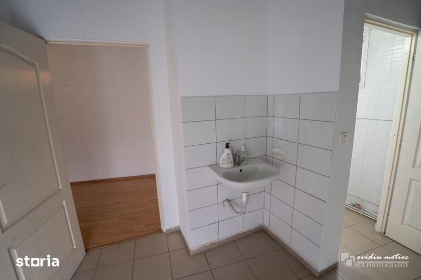 Hala 270 mp cu birouri, Calea Baciului - 12