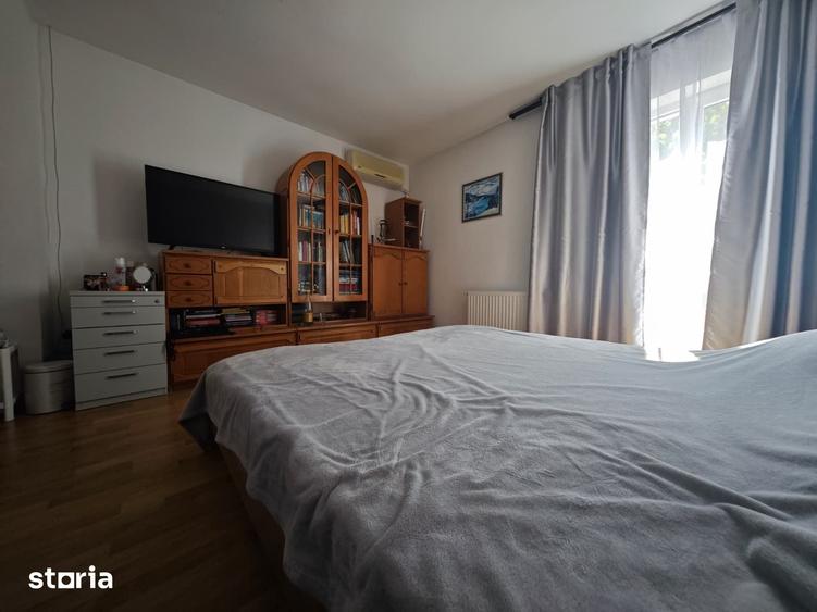 Casă cu 5 camere cu Teren 1078 Mp în Corbeanca