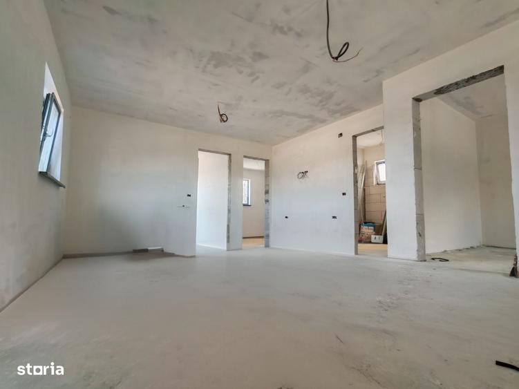 Casă cu 3 camere cu Teren 250 Mp în Agigea