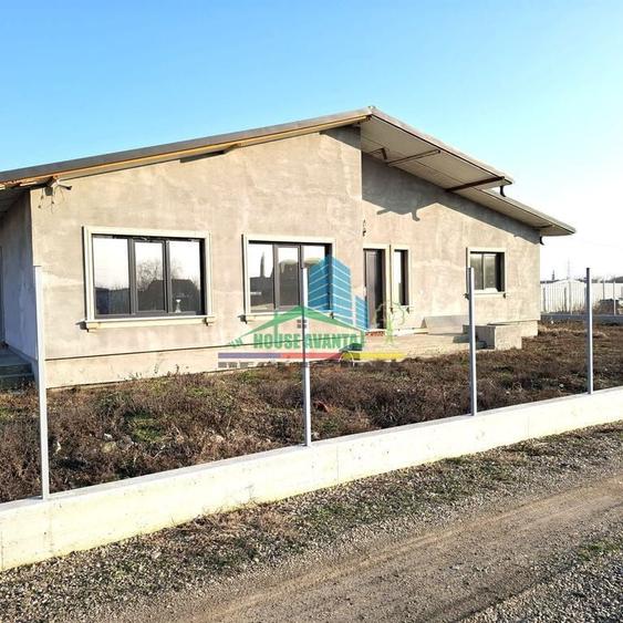 Casă cu 3 camere cu Teren 584 Mp în Obor