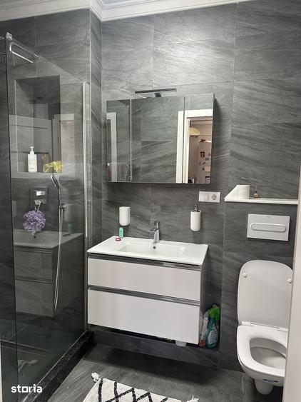 Apartament cu 4 camere în Florești