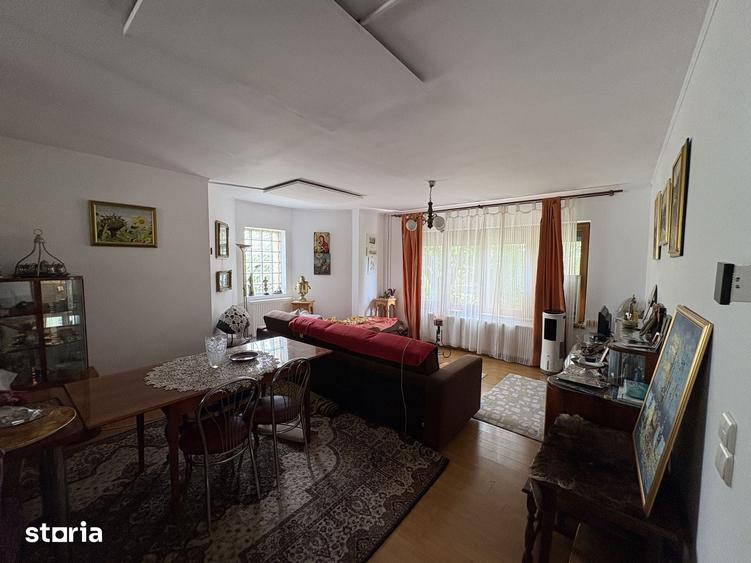 Casă cu 4 camere cu Teren 5000 Mp în Grădinari