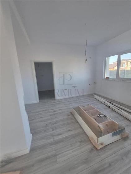 Duplex cu 4 camere cu Canalizare în Moșnița Nouă