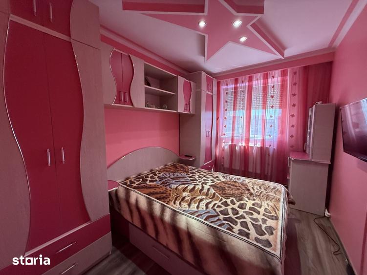 Apartament cu 2 camere decomandat în Micro 21