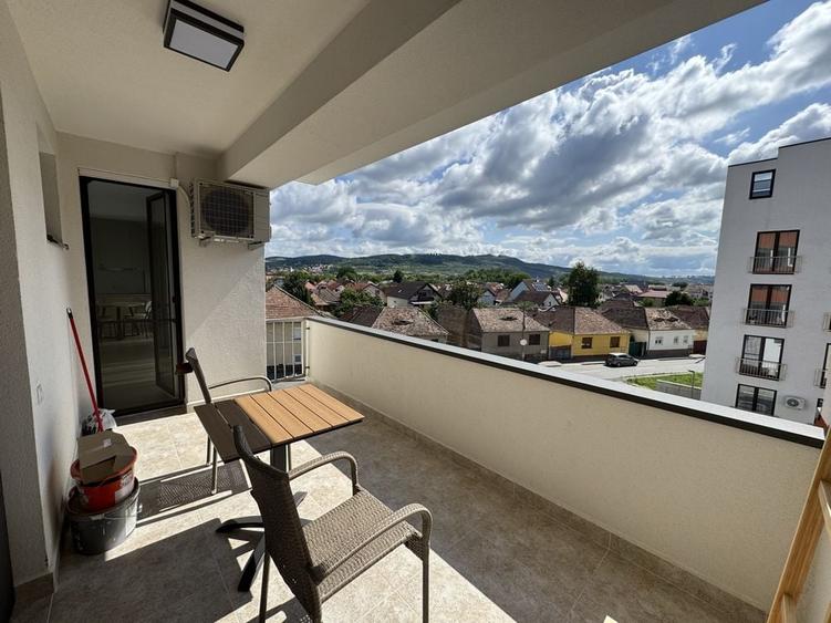 Apartament cu 3 camere decomandat în Lazaret