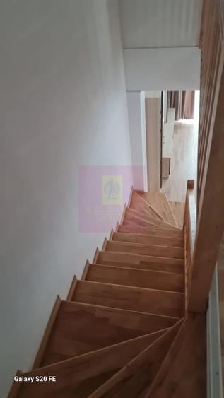 Casă cu 4 camere cu Teren 125 Mp în Valea Oltului
