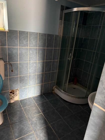 Casă cu 4 camere în Chizătău