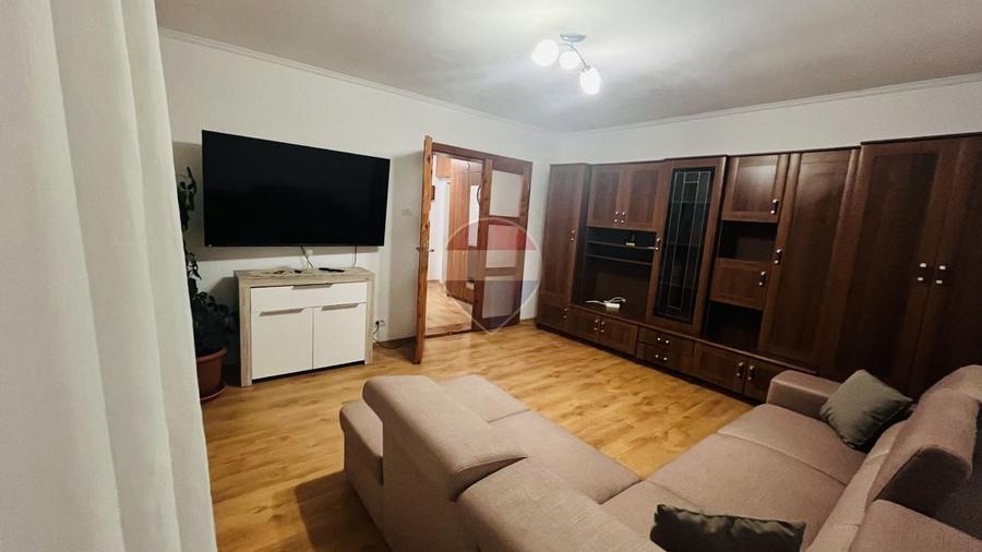 Apartament cu 2 camere decomandat, mobilat în Rogerius