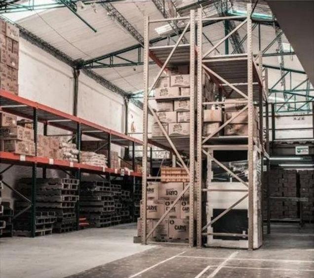 Spațiu industrial, de 280 mp, în Central