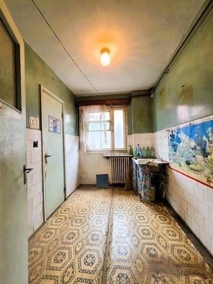 Apartament cu 3 camere semidecomandat în Tătărași