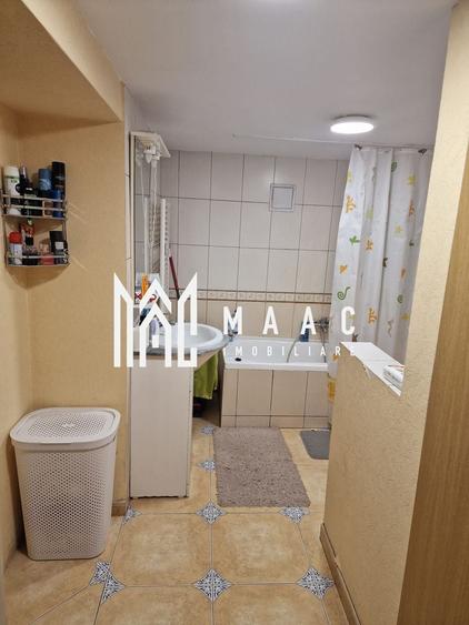 Casă individuală cu 6 camere cu Canalizare în Șura Mică