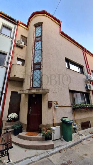 Townhouse unic 5 camere | Foi?orul de foc - Mo?ilor | 145 mp - 3