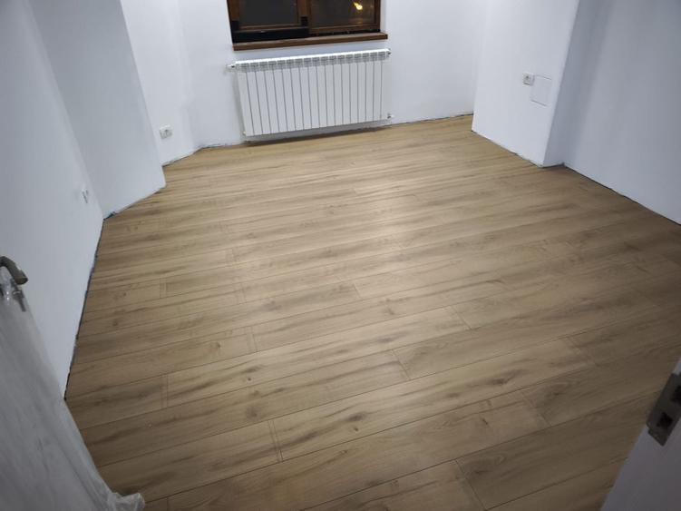 Apartament cu 3 camere decomandat în Boema