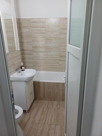 Garsonieră decomandată în Central