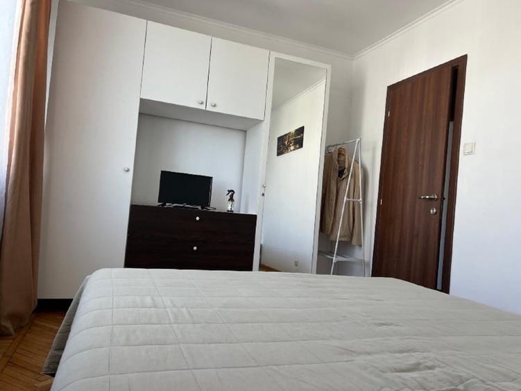 Apartament cu 2 camere semidecomandat, mobilat în Cișmigiu