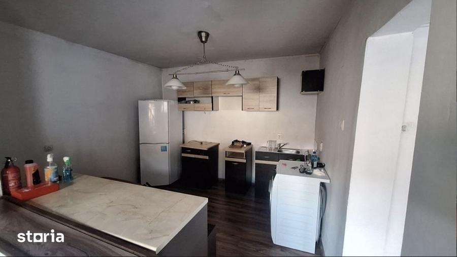 Casă cu 4 camere cu Teren 124 Mp în Rucăr