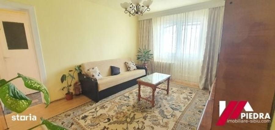 Apartament cu 2 camere decomandat în Cedonia
