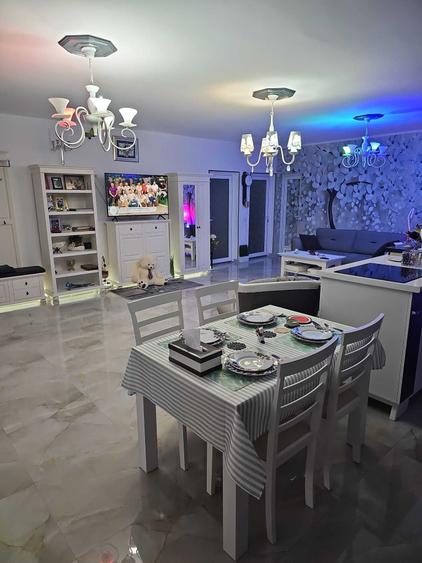 Casă cu 4 camere în Central