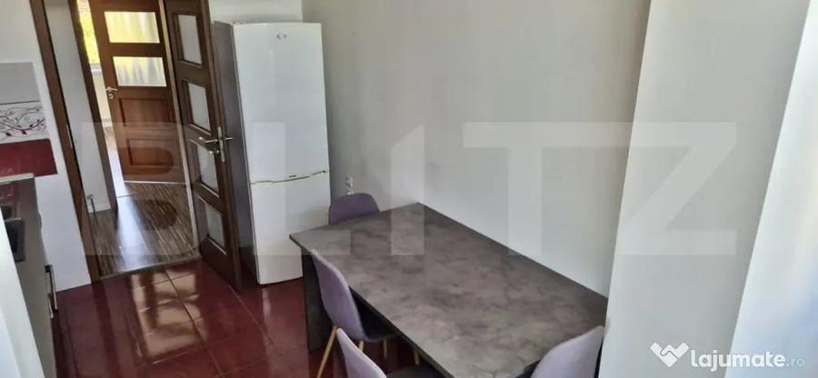 Apartament cu 4 camere decomandat în Central