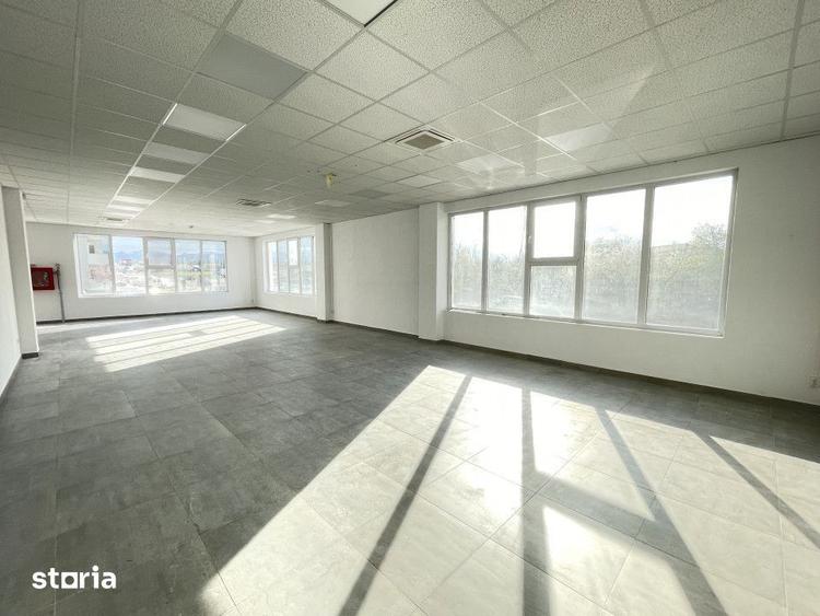 Spațiu comercial, de 100 mp, în Central