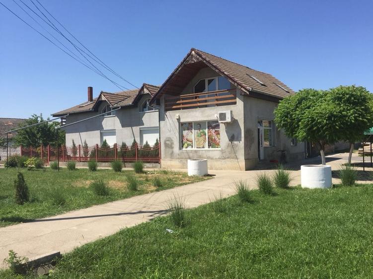 Spațiu comercial, de 100 mp, în Pesac