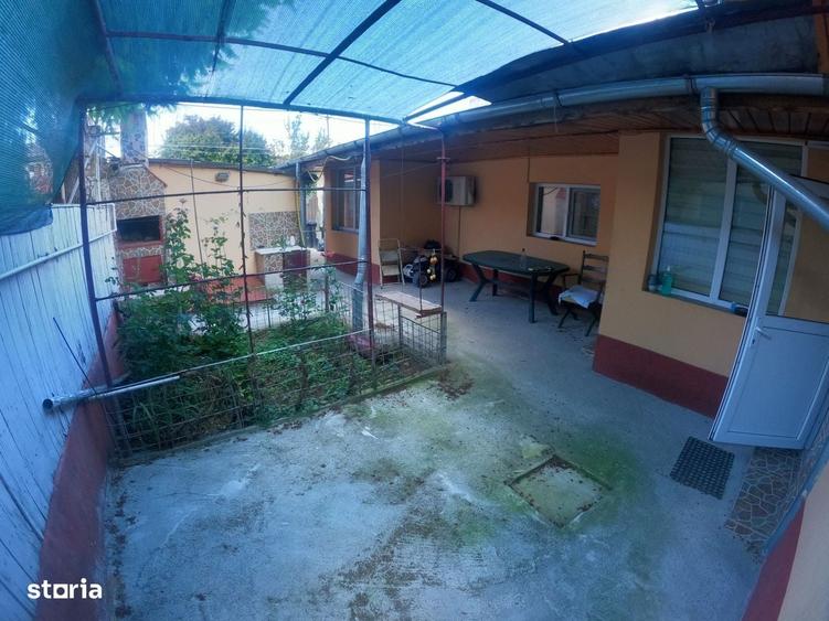 Casă cu 4 camere în Uiești