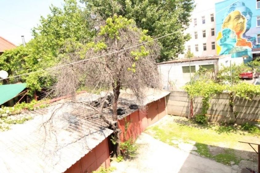 Apartament cu 2 camere semidecomandat, mobilat în Romană