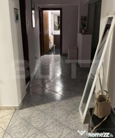 Apartament cu 3 camere decomandat în Soarelui