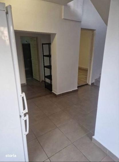 Casă cu 4 camere cu Teren 75 Mp în Central