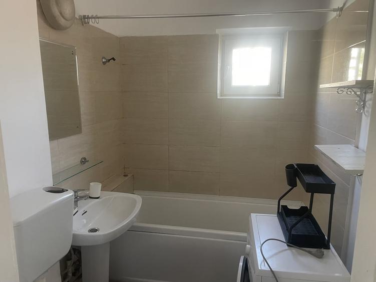 Apartament cu 2 camere semidecomandat în Unirii