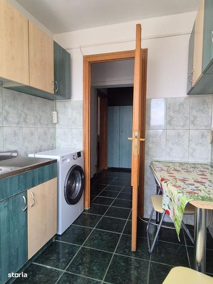Apartament cu 2 camere semidecomandat în Est