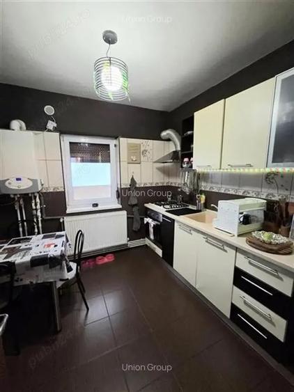Casă cu 4 camere cu Teren 214 Mp în Central
