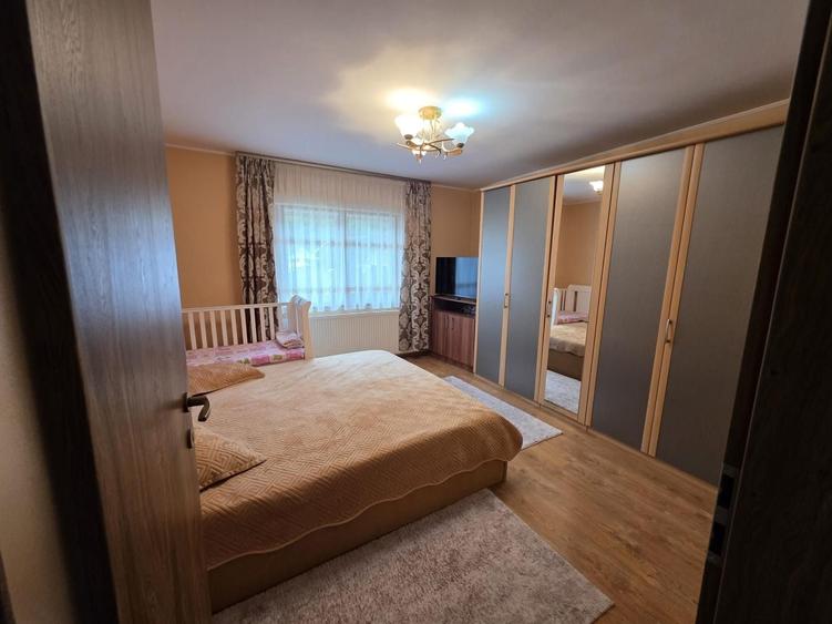 Casă cu 3 camere în Bologa