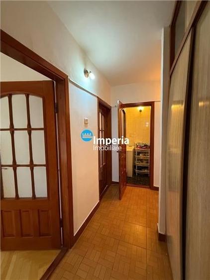 Apartament cu 3 camere decomandat, mobilat în Zimbru