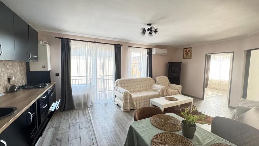 Apartament cu 3 camere decomandat, mobilat în Florești — fotografia 1