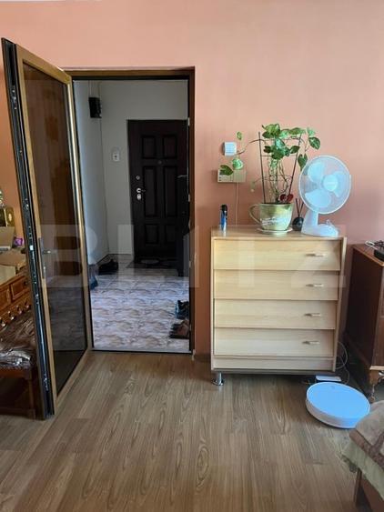 Apartament cu 4 camere decomandat, mobilat în Sud-Est
