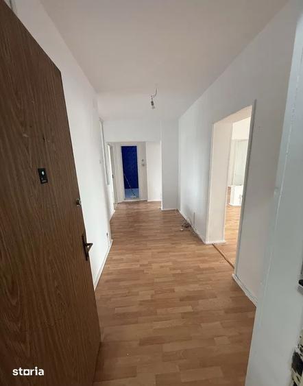 Apartament cu 3 camere decomandat în Decebal